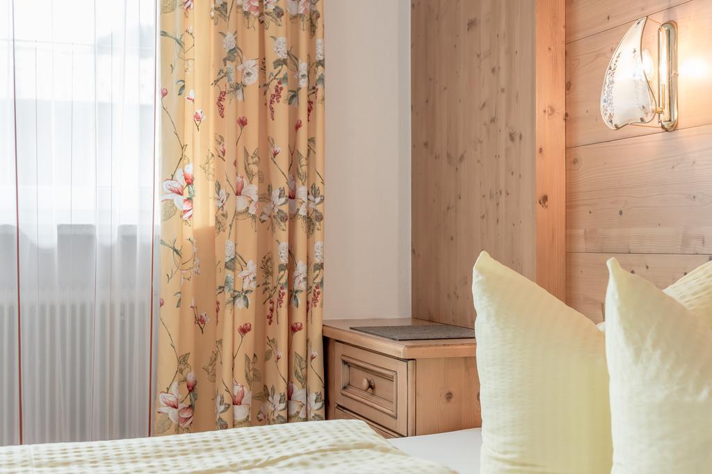 Ferienhaus Apart Sonnzeit Sölden Kamer foto