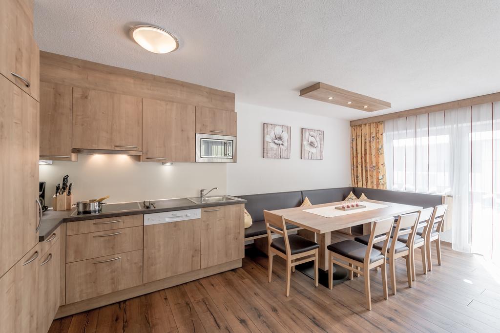 Ferienhaus Apart Sonnzeit Sölden Kamer foto